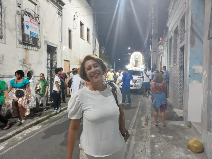 Ana Cristina, conhecida pelo meme "Gambiarra de Santo Antônio"