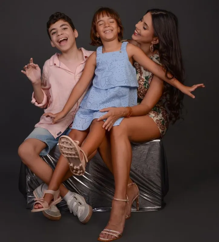 Fernanda Bande com os filhos