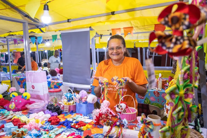 Feira aconece na Praça João Thiago dos Santos