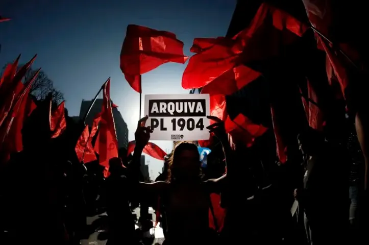 Ato no MASP contra o Projeto de Lei (PL) 1.904/24, que equipara o aborto de gestação acima de 22 semanas ao homicídio