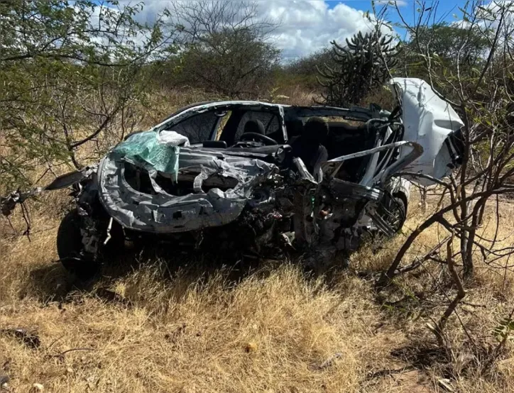 Imagem ilustrativa da imagem Motorista morre e prefeito de Remanso fica ferido em batida na BR-235