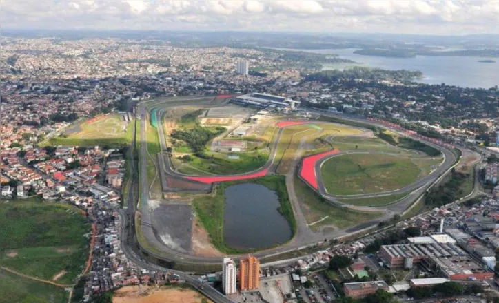 Acidente ocorreu no circuito de Interlagos, em São Paulo