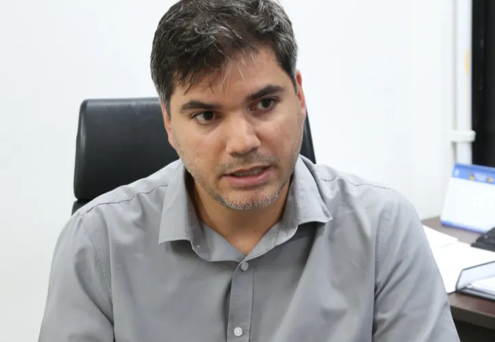 "Temos escola municipal e escola estadual", diz Bacildes Terceiro