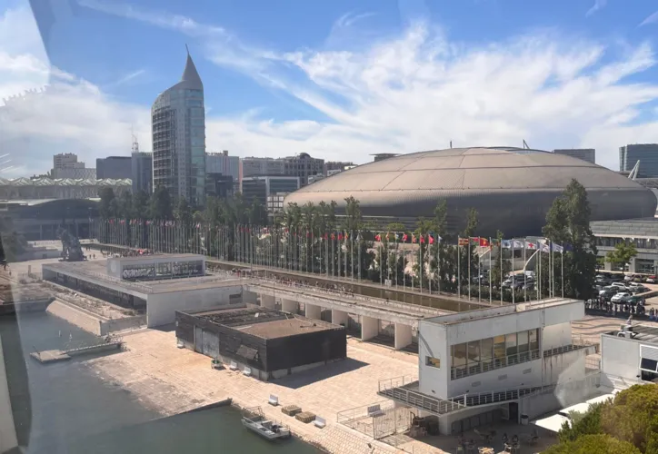 Vista da Torre Vasco da Gama e Oceanário de Lisboa