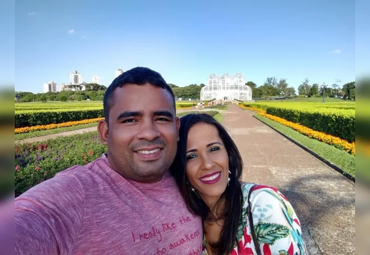 Ariana Barreto e Lee Udson foram para Curitiba refazer o prcedimento FIV