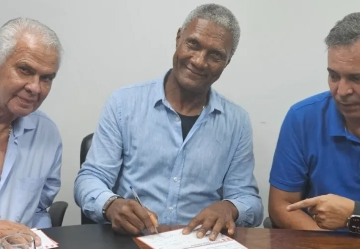 Augustão deixou o PT e se juntou ao PDT para tentar viabilizar candidatura a prefeito