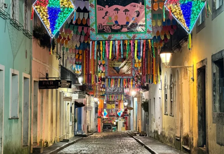 Imagem ilustrativa da imagem Veja como está a decoração de São João no Pelourinho