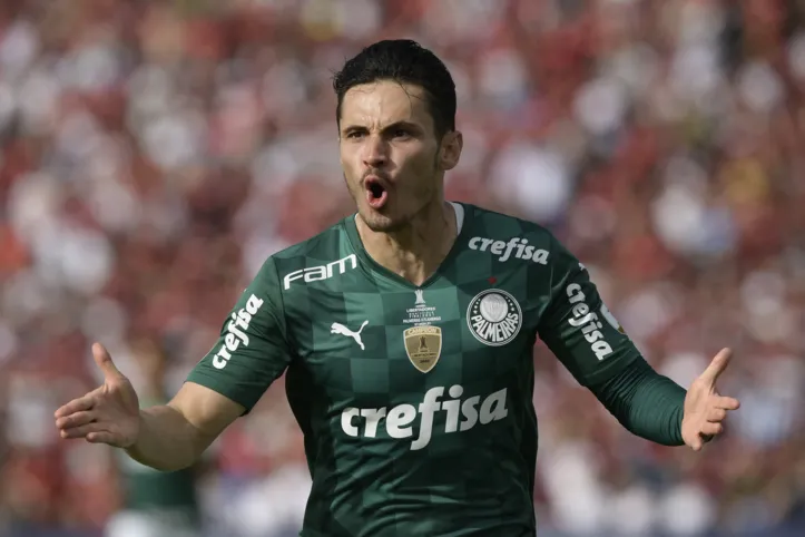 Raphael Veiga é o maestro do Palmeiras