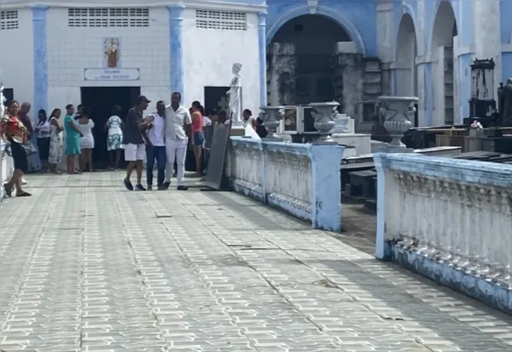 O sepultamento de Aisha aconteceu sob forte comoção no Cemitério da Ordem Terceira do Carmo