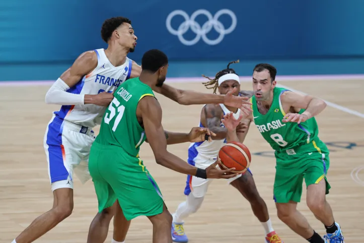 Imagem ilustrativa da imagem Brasil perde para França na estreia do basquete nas Olimpíadas