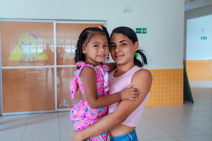 Eduarda Kelly, 20 anos, mãe de Anna Sofia, 3 anos