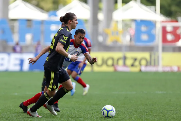 Imagem ilustrativa da imagem Déjà-vu? Filipe Luís reencontra o Bahia em sua estreia pelo Flamengo