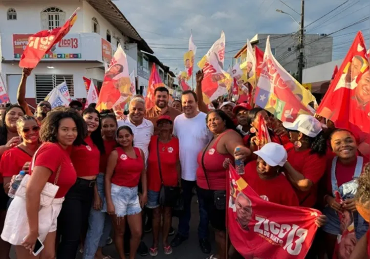 Elmar Nascimento e Marcinho Oliveira caminham juntos em Alcobaça