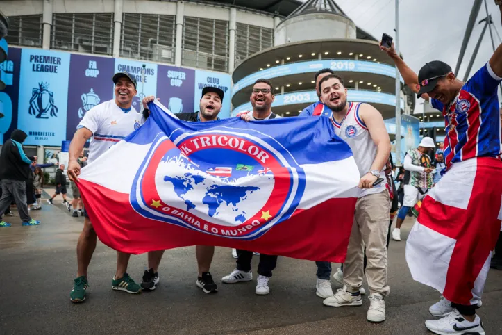 Diversos tricolores viajaram a Manchester para prestigiar o "Bahia Day"