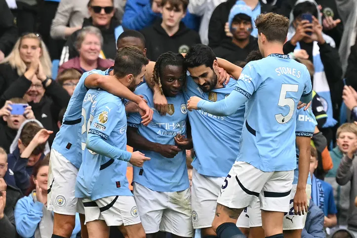 Jogadores do Manchester City comemorando