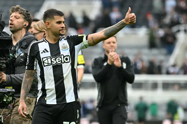 Bruno Guimarães, meia do Newcastle