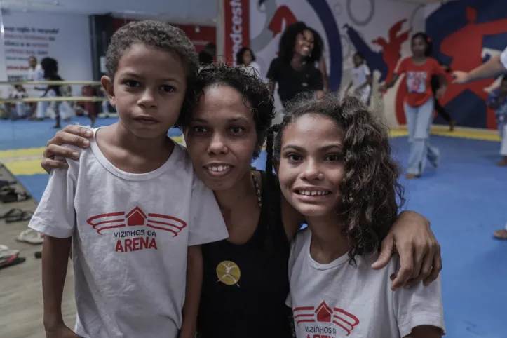 Márcia Melo e os filhos Samantha e Alexsander