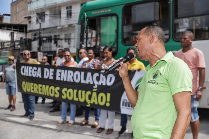 Trabalhadores fizeram protesto na entrada da Estação da Lapa