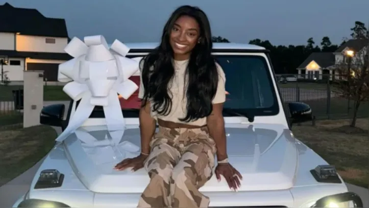 Imagem ilustrativa da imagem Simone Biles compra carro de luxo após Olimpíadas de Paris