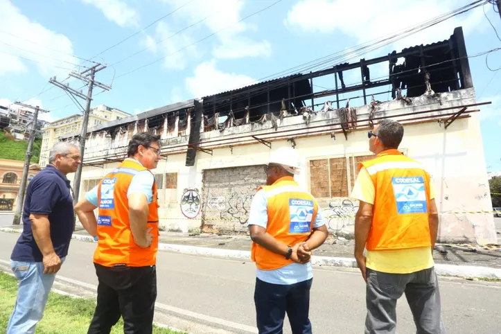 Vistoria do Codesal após incêndio ser controlado