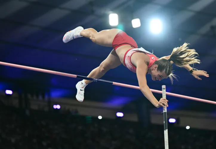 Alysha Newman durante competição