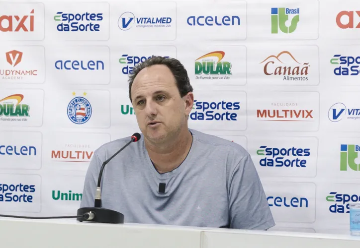 Rogério Ceni durante coletiva após o jogo