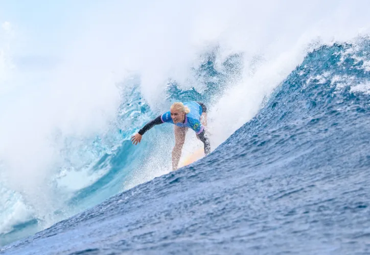 Imagem ilustrativa da imagem Medina e Tati avançam às semis do surf; Chianca e Luana são eliminados