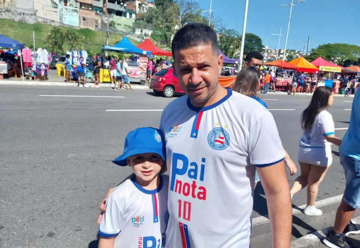 Imagem ilustrativa da imagem "Triunfo é o presente", diz papai tricolor no Ba-Vi do Dia dos Pais