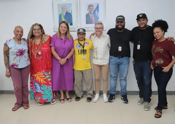 Construção Nacional do Hip-Hop (Bahia) reunidos com o Secretário de Cultura do Estado, Bruno Monteiro, em 2023