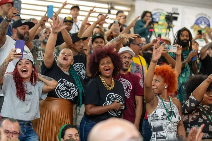 Integrantes do movimento Construção Nacional do Hip-hop