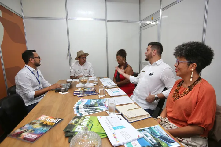 Estiveram presentes na reunião secretários do governo da Bahia