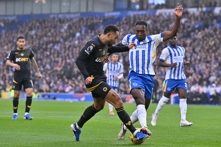 Matheus Cunha em partida da Premier League