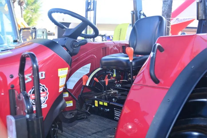 Imagem ilustrativa da imagem Conheça os tratores agrícolas expostos na Fenagro 2024