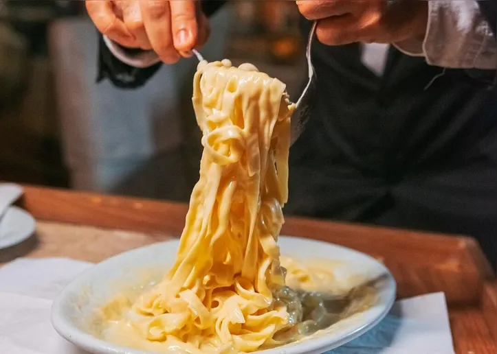 Fettuccine Alfredo