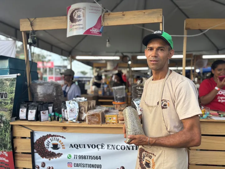 Iran Matos, 40 anos, produtor de café