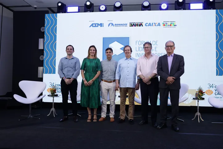 Bruno Piñeiro, Mila Paes, Cláudio Cunha, José Trindade, Renato Correia, Samio Cássio Melo na abertura da Convenção