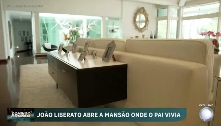 Mansão onde Gugu vivia.