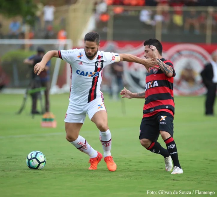 Duelo entre Vitória e Flamengo, válido pela última rodada do Campeonato Brasileiro de 2017