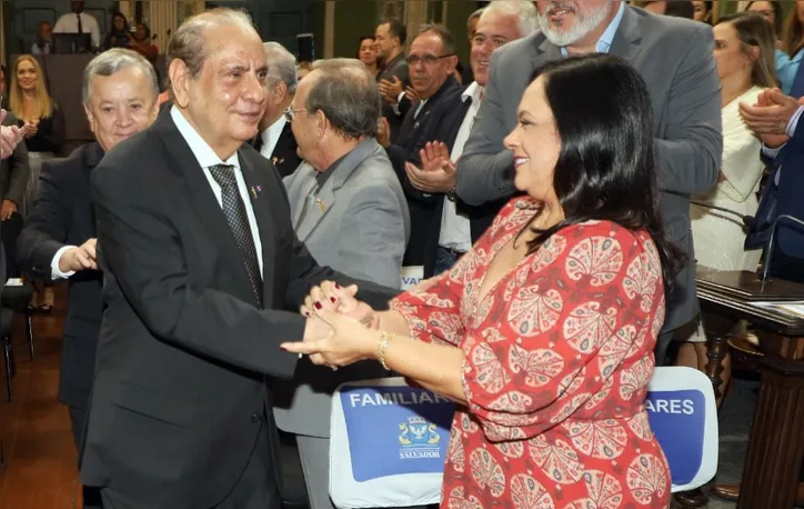 Homenageado: José Roberto Tadros ao lado de Cassia Fernandes