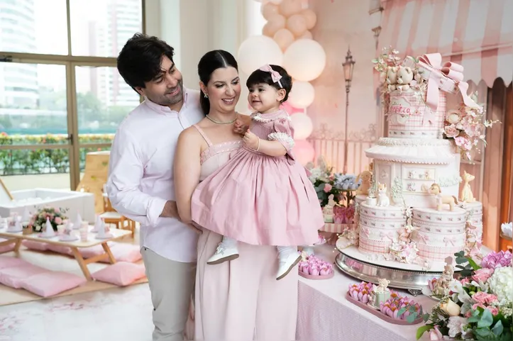 Sophia toda linda e feliz no seu aniversário de 1 aninho