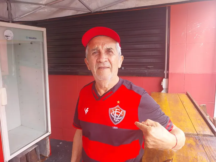 Seu Tancredo, de 79 anos