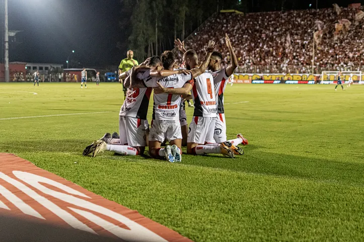 Vitória venceu o Fortaleza por 2 a 0