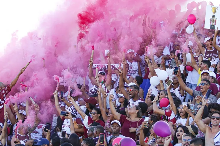 Torcida do Jacuipense no Estádio Eliel Martins, que não poderá receber jogos da equipe no Baianão