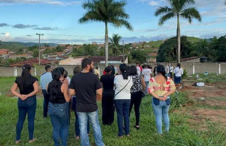 Corpo de doutora Gal foi enterrado na tarde desta segunda-feira, no Cemitério Jardim da Saudade II