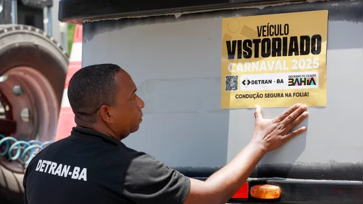 Imagem ilustrativa da imagem Carnaval 2025: Trios e carros de apoio passam por vistoria em Salvador