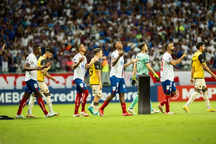 Imagem ilustrativa da imagem Ceni cobra foco na semifinal do Baiano antes de decisão na Liberta