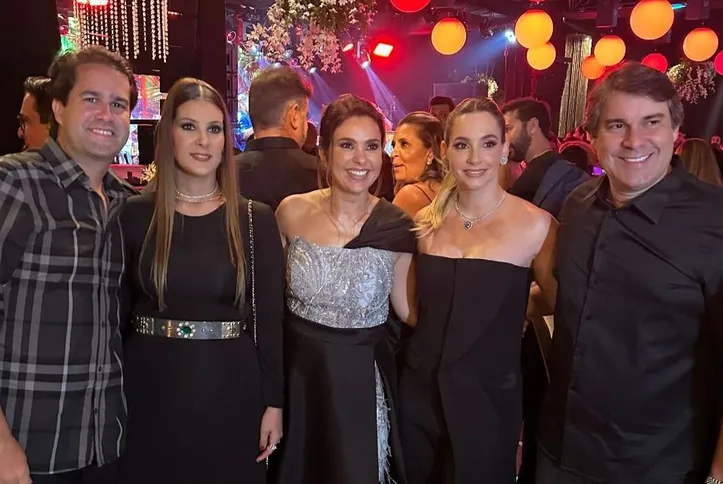 Diego, Renata, Sylvia e dep. Nitinho foram abraçar a amiga Tanisia