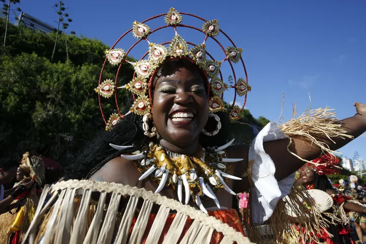 Imagem ilustrativa da imagem Fuzuê reúne amantes dos antigos carnavais; veja fotos