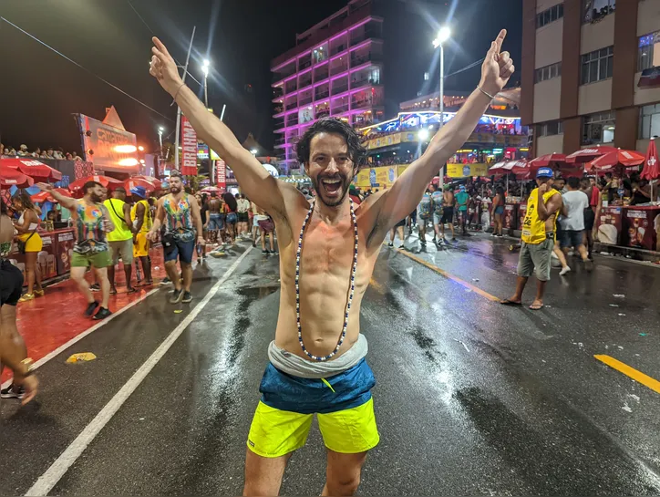 Marlon Becker, que está curtindo sua primeira folia na cidade, revelou que a pipoca é o melhor lugar