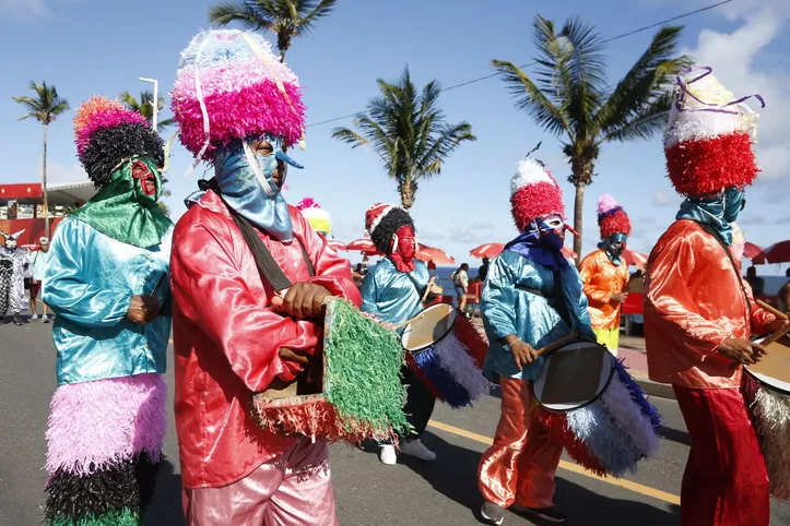 Imagem ilustrativa da imagem Fuzuê reúne amantes dos antigos carnavais; veja fotos